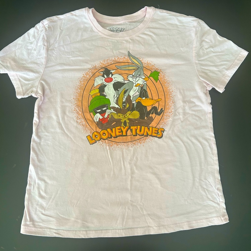 Women’s medium Looney Tunes t-shirt
